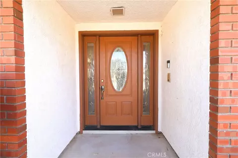 Entry Way - 13163 Quapaw Rd, Apple Valley, CA 92308 photo 1 of 2