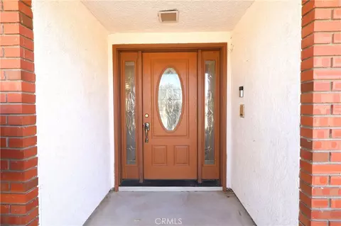 Entry Way - 13163 Quapaw Rd, Apple Valley, CA 92308 photo 1 of 2