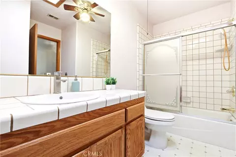 Bath - 13163 Quapaw Rd, Apple Valley, CA 92308 photo 1 of 4