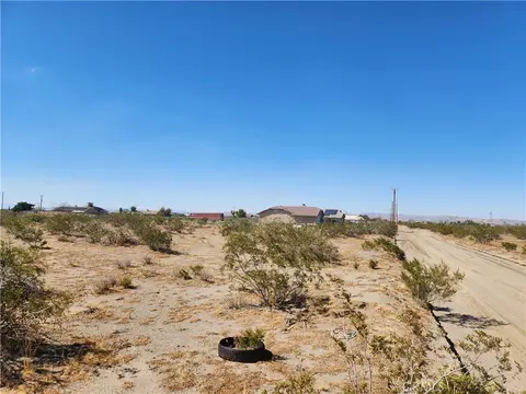 1 Monta Vista Rd, Phelan, CA 92371