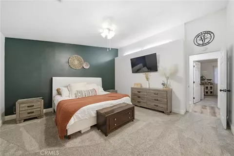 Bedroom - 21185 Wren St, Apple Valley, CA 92308 photo 1 of 4