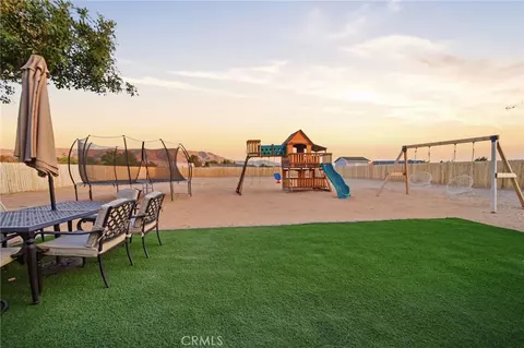 Exterior - 21185 Wren St, Apple Valley, CA 92308 photo 3 of 7