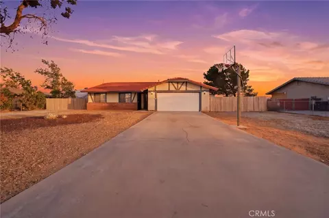 21185 Wren St, Apple Valley, CA 92308