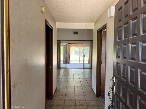 Entry Way - 14879 Tournament, Helendale, CA 92342 photo 1 of 1