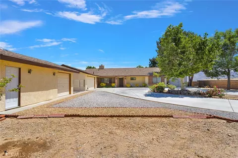 Exterior - 18669 Ranchero, Hesperia, CA 92345 photo 2 of 13