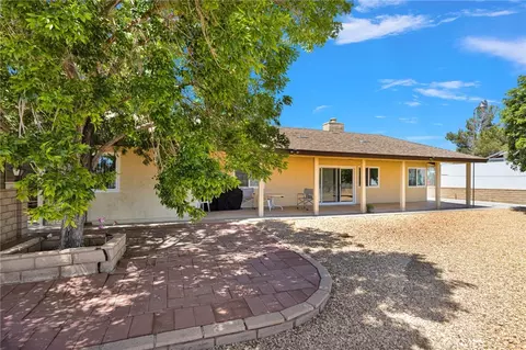 Exterior - 18669 Ranchero, Hesperia, CA 92345 photo 6 of 13