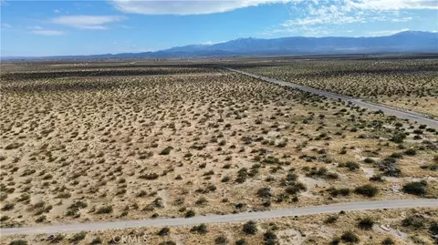17301 Sheep Creed Rd, El Mirage, CA 92392