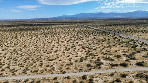 17301 Sheep Creek Rd, El Mirage, CA 92392