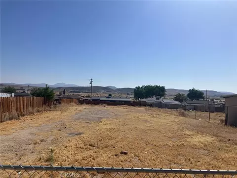 1457 Riverside Dr, Barstow, CA 92311