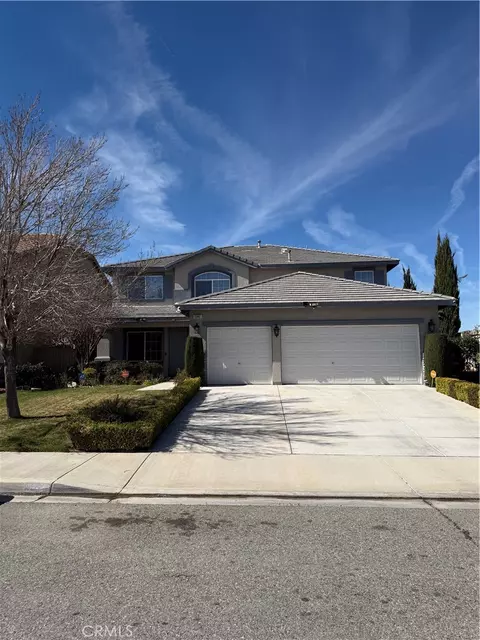 15082 Quicksilver Dr, Victorville, CA 92394