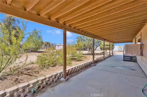 10532 Acanthus St, Phelan, CA 92371 photo 4