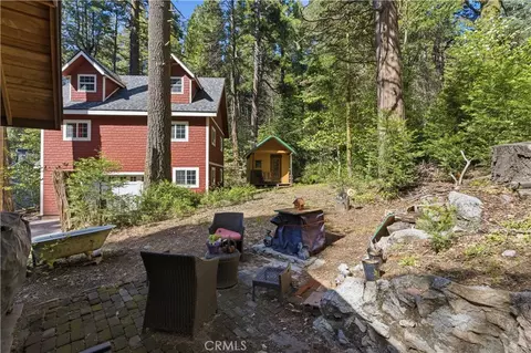 Exterior - 815 Cottage Grv, Lake Arrowhead, CA 92352 photo 12 of 13