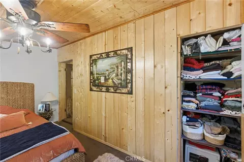 Bedroom - 815 Cottage Grv, Lake Arrowhead, CA 92352 photo 5 of 5