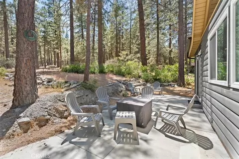 Exterior - 1535 Linnet, Wrightwood, CA 92397 photo 10 of 11