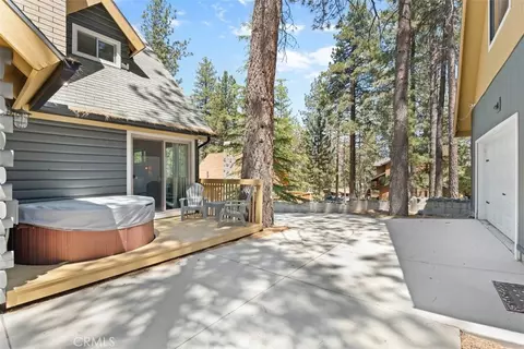 Exterior - 1535 Linnet, Wrightwood, CA 92397 photo 1 of 11