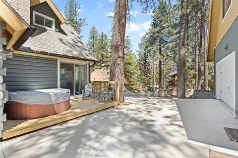 Exterior - 1535 Linnet, Wrightwood, CA 92397 photo 1 of 10