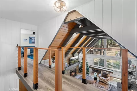 Entry Way - 1535 Linnet, Wrightwood, CA 92397 photo 5 of 5