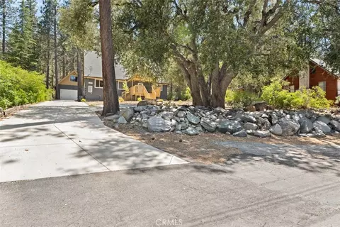 Exterior - 1535 Linnet, Wrightwood, CA 92397 photo 6 of 11