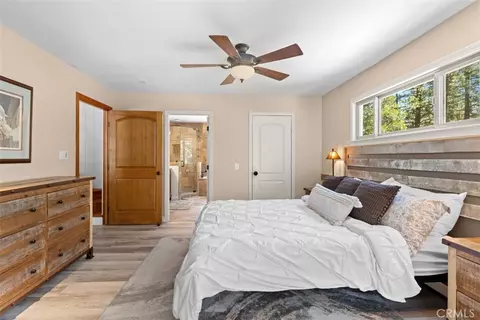 Bedroom - 1535 Linnet, Wrightwood, CA 92397 photo 3 of 7