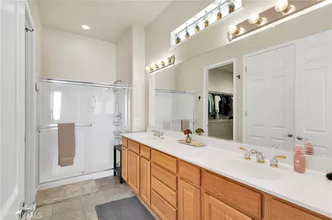 Bath - 10676 Lanigan, Apple Valley, CA 92308 photo 1 of 2