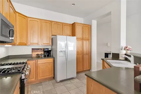Kitchen - 10676 Lanigan, Apple Valley, CA 92308 photo 1 of 2