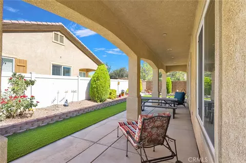 Exterior - 10676 Lanigan, Apple Valley, CA 92308 photo 9 of 11