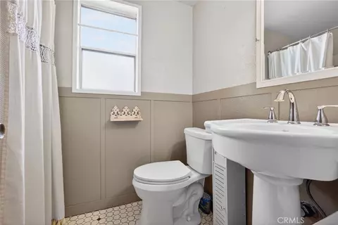 Bath - 2068 Slippery Elm, Wrightwood, CA 92397 photo 1 of 3
