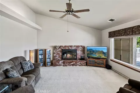Living - 27263 Lakeview, Helendale, CA 92342 photo 2 of 2