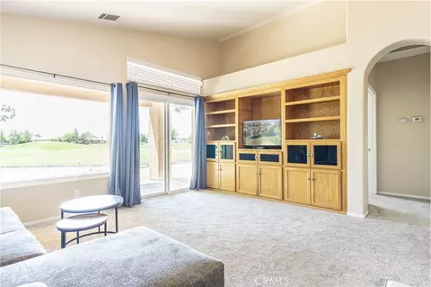 Living - 11342 Sawgrass Bnd, Apple Valley, CA 92308 photo 3 of 5
