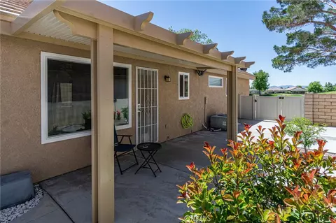 Exterior - 11342 Sawgrass Bnd, Apple Valley, CA 92308 photo 10 of 11