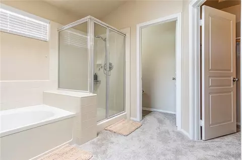Bath - 11342 Sawgrass Bnd, Apple Valley, CA 92308 photo 1 of 2