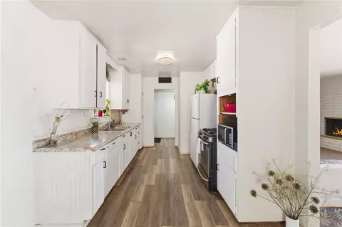 Kitchen - 1104 Bigger St, Barstow, CA 92311 photo 1 of 4
