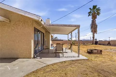 Exterior - 1104 Bigger St, Barstow, CA 92311 photo 6 of 9