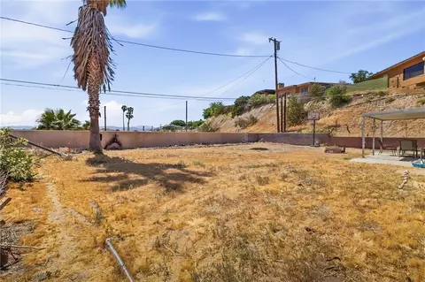 Exterior - 1104 Bigger St, Barstow, CA 92311 photo 8 of 9