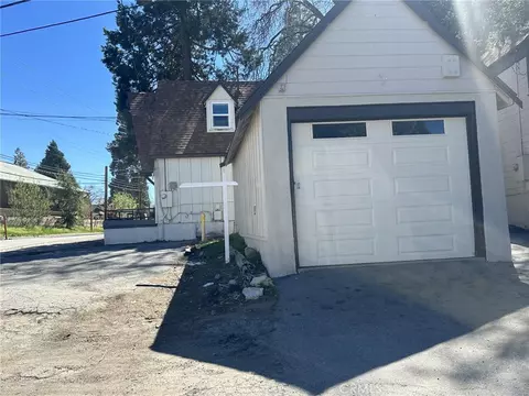 29135 Hook Crk, Cedar Glen, CA 92321 photo 5