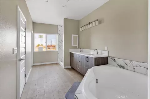 Entry Way - 15045 Olive St, Hesperia, CA 92345 photo 2 of 3