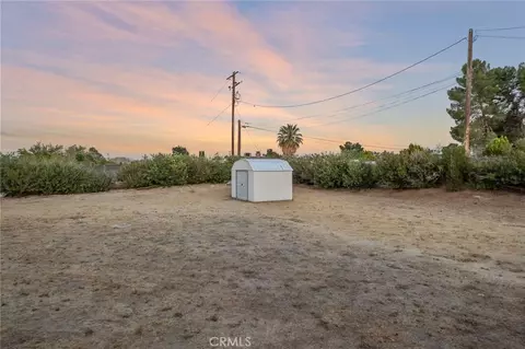 Exterior - 19213 Tecumseh, Apple Valley, CA 92307 photo 3 of 6