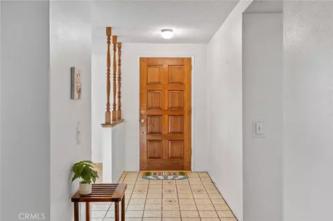 Entry Way - 19213 Tecumseh, Apple Valley, CA 92307 photo 1 of 1