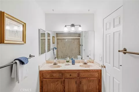 Bath - 19213 Tecumseh, Apple Valley, CA 92307 photo 1 of 3