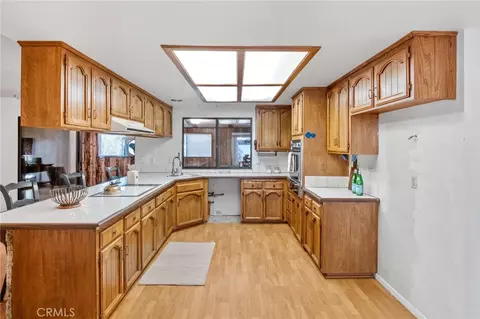 Kitchen - 19213 Tecumseh, Apple Valley, CA 92307 photo 2 of 4