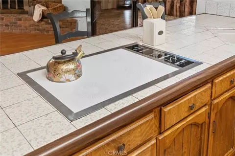 Kitchen - 19213 Tecumseh, Apple Valley, CA 92307 photo 3 of 4