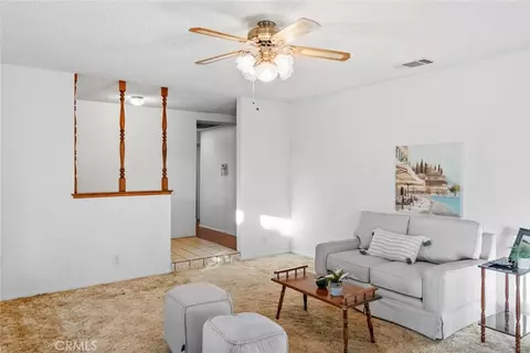Living - 19213 Tecumseh, Apple Valley, CA 92307 photo 2 of 4