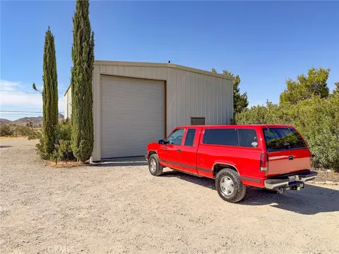 20690 Rancherias Rd, Apple Valley, CA 92307 photo 2