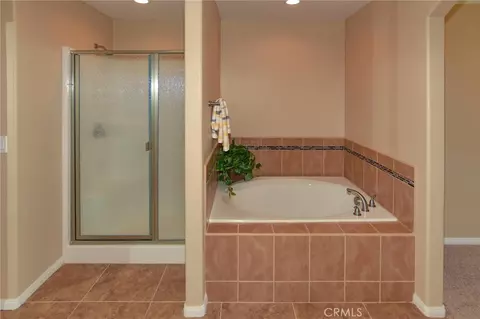 Bath - 8169 Lassen Ave, Hesperia, CA 92345 photo 2 of 5