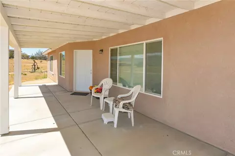 Exterior - 8169 Lassen Ave, Hesperia, CA 92345 photo 10 of 13