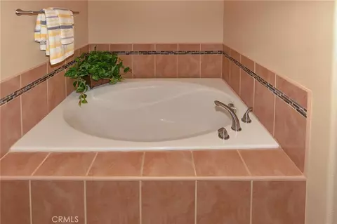 Bath - 8169 Lassen Ave, Hesperia, CA 92345 photo 3 of 5