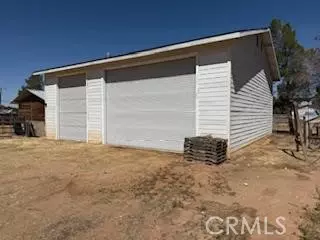 15485 Comanche, Apple Valley, CA 92307 photo 2