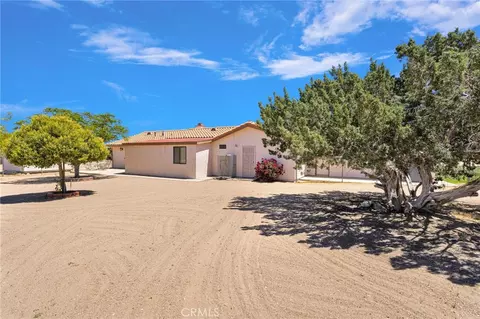 Exterior - 9872 Aster, Oak Hills, CA 92344 photo 7 of 9