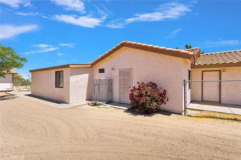 Exterior - 9872 Aster, Oak Hills, CA 92344 photo 8 of 9