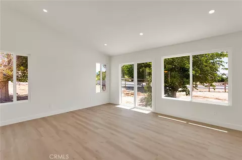Living - 27679 River Rock, Helendale, CA 92342 photo 5 of 12